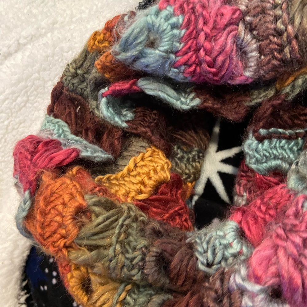 Infinity scarf - Picture 3 of 3
